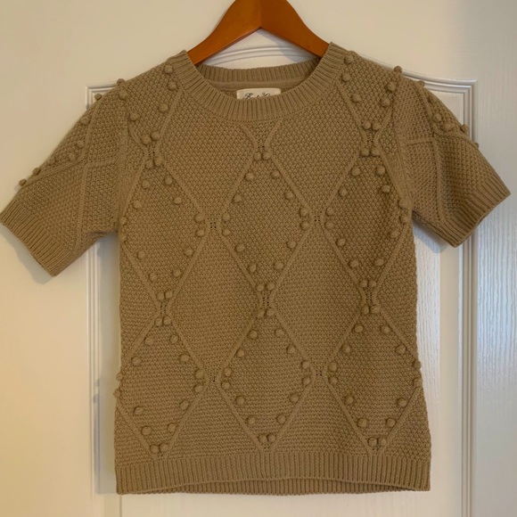 Beautiful camel coloured sweater - Picture 4 of 9